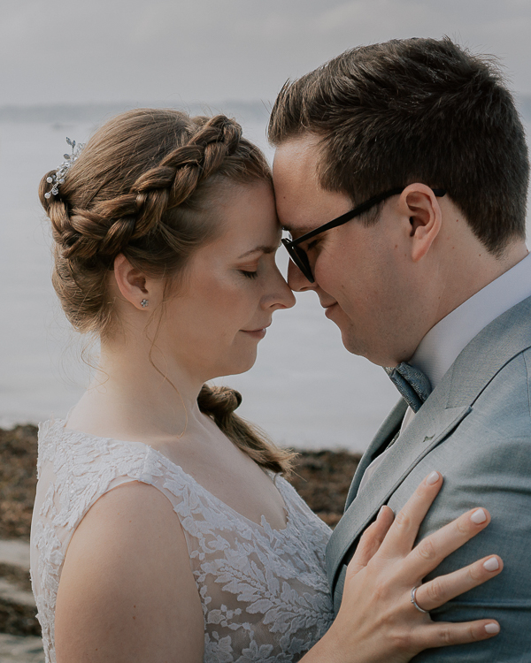 Brautpaar am Meer